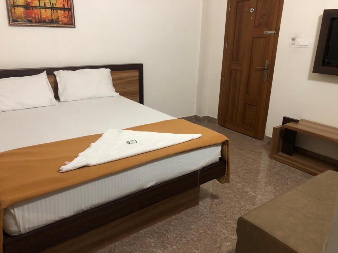 Pooja Inn Guruvāyūr Екстериор снимка